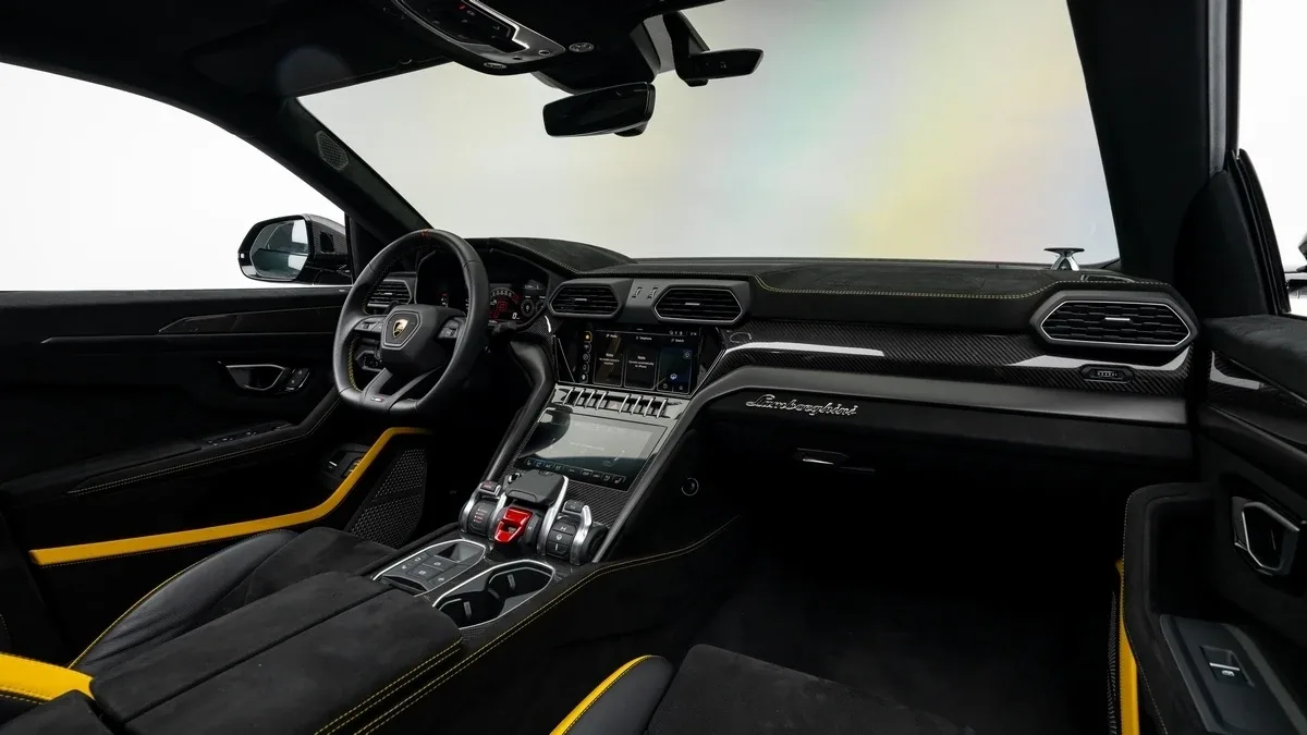 2024 Lamborghini Urus Performante offered by a specialist dealer in Dubai, United Arab Emirates, photo 18 of 25