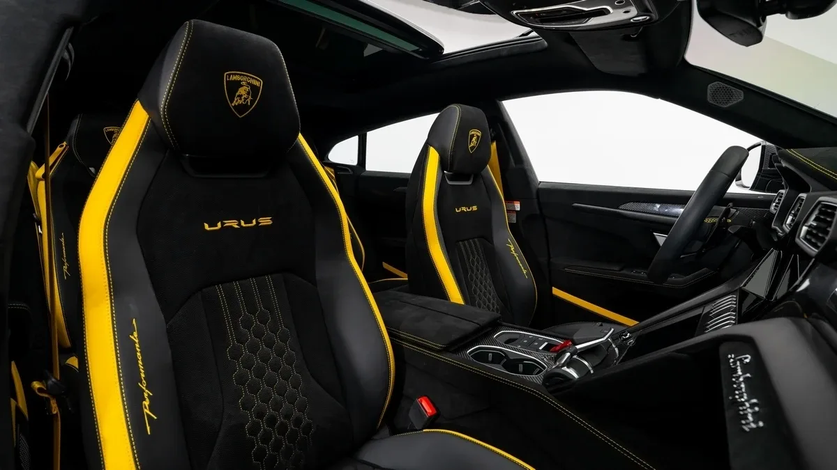 2024 Lamborghini Urus Performante offered by a specialist dealer in Dubai, United Arab Emirates, photo 20 of 25