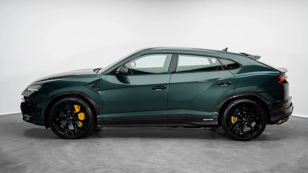 2024 Lamborghini Urus Performante offered by a specialist dealer in Dubai, United Arab Emirates, photo 25 of 25