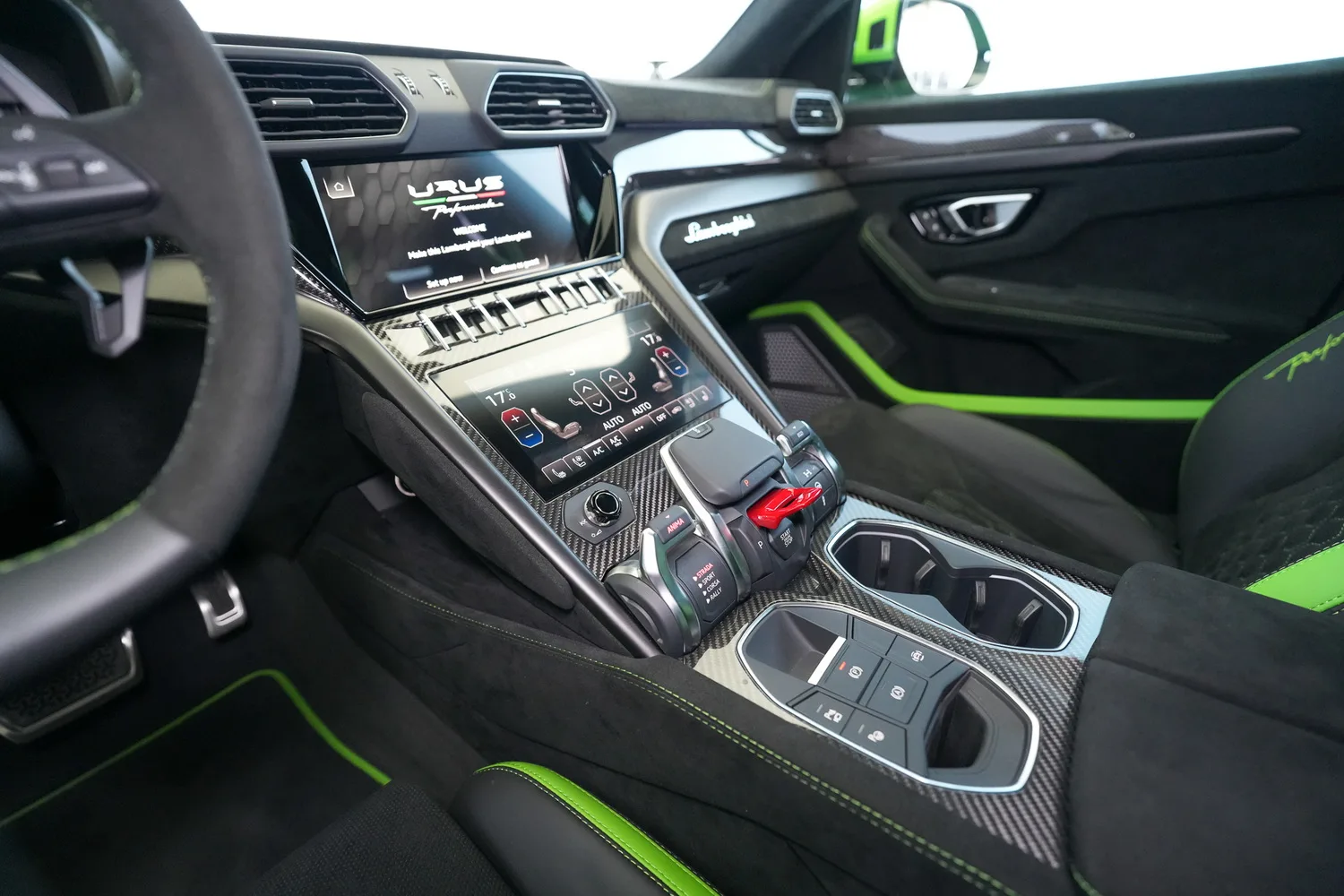 2024 Lamborghini Urus Performante, 14/19