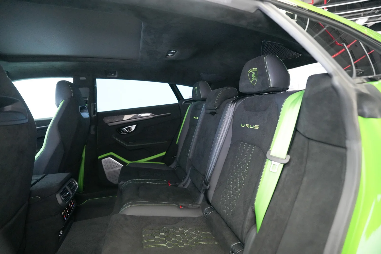 2024 Lamborghini Urus Performante, 16/19