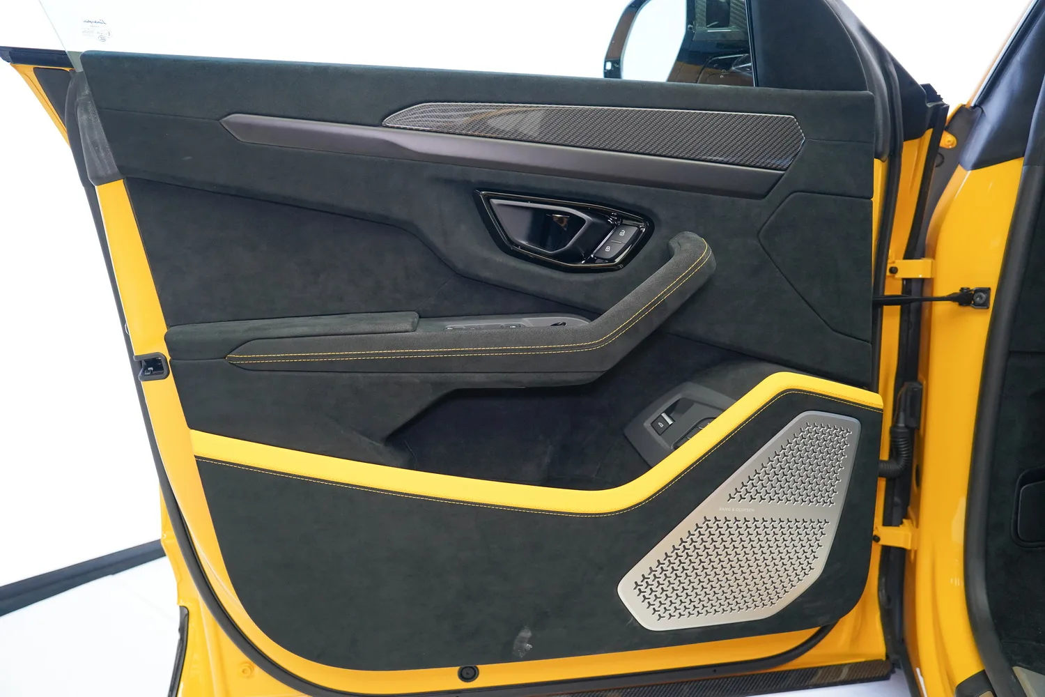 2024 Lamborghini Urus Performante, 2/20
