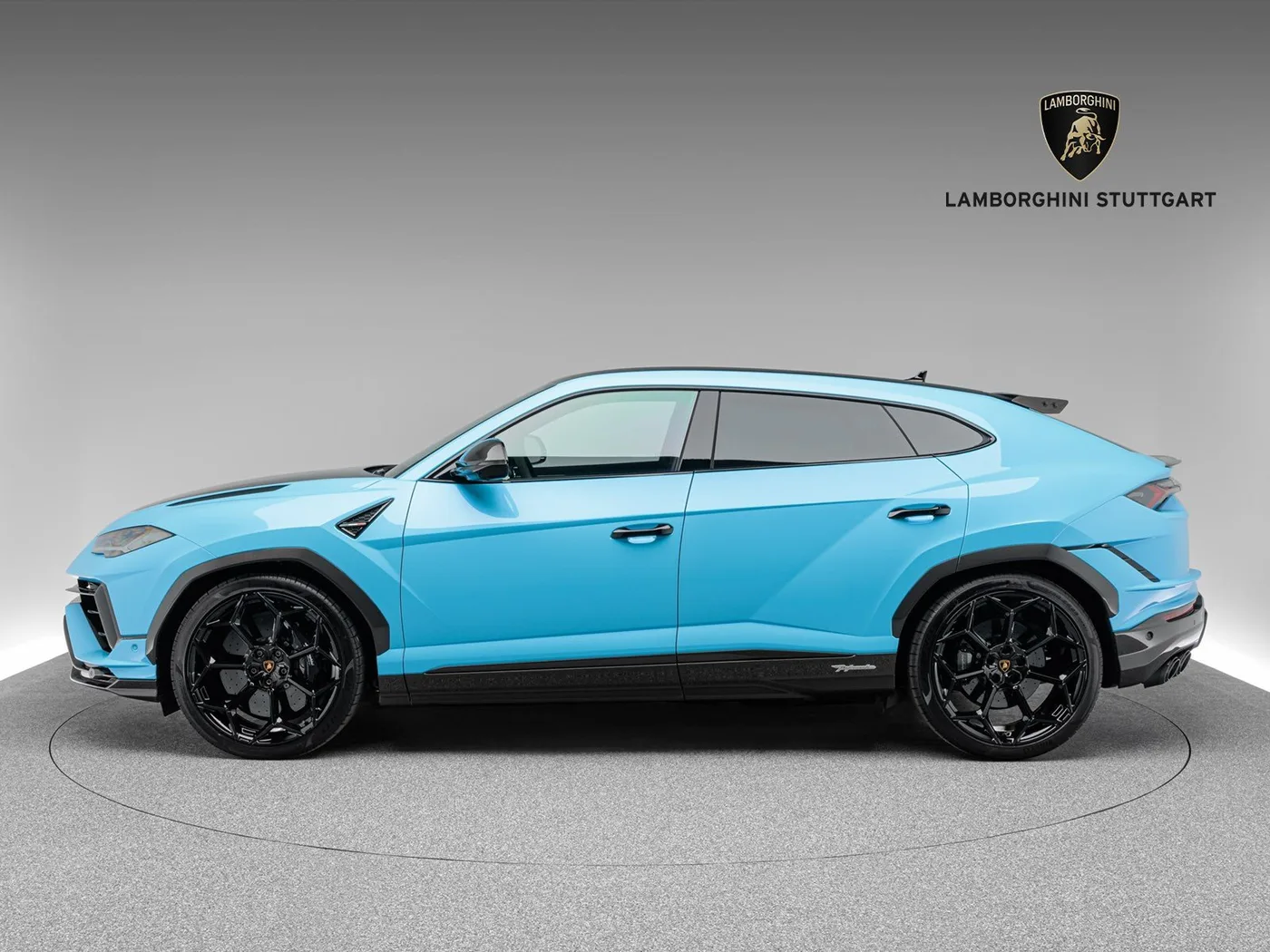 2024 Lamborghini Urus Performante offered by a specialist dealer in Böblingen, Germany, photo 3 of 15