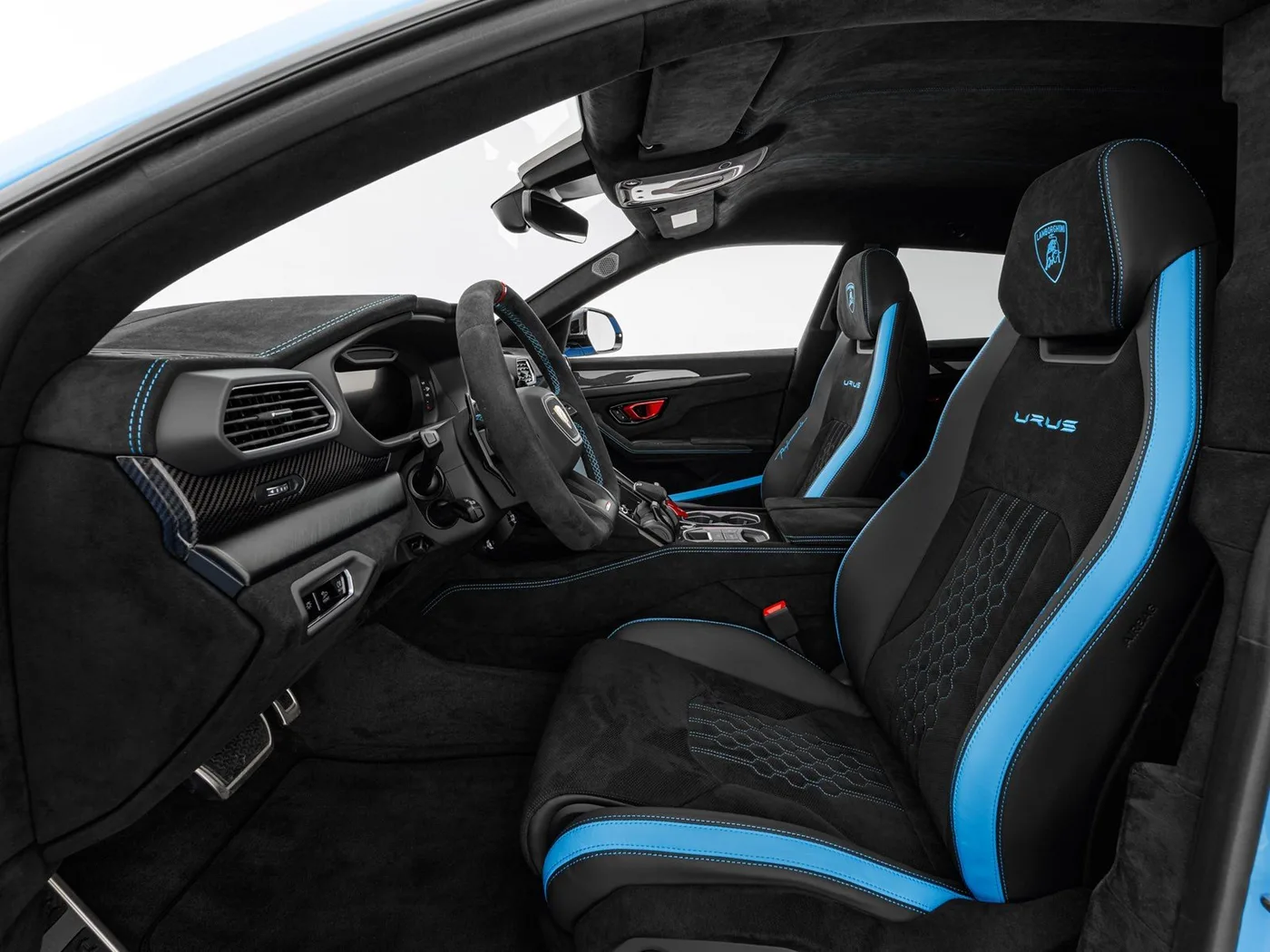 2024 Lamborghini Urus Performante offered by a specialist dealer in Böblingen, Germany, photo 9 of 15