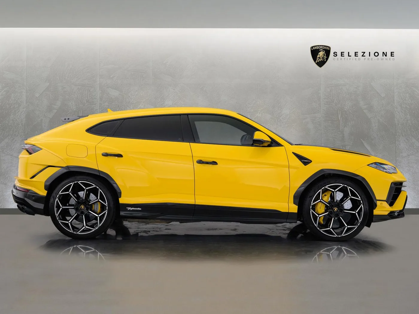 2024 Lamborghini Urus Performante offered by a franchised dealer group in London, United Kingdom, photo 2 of 20