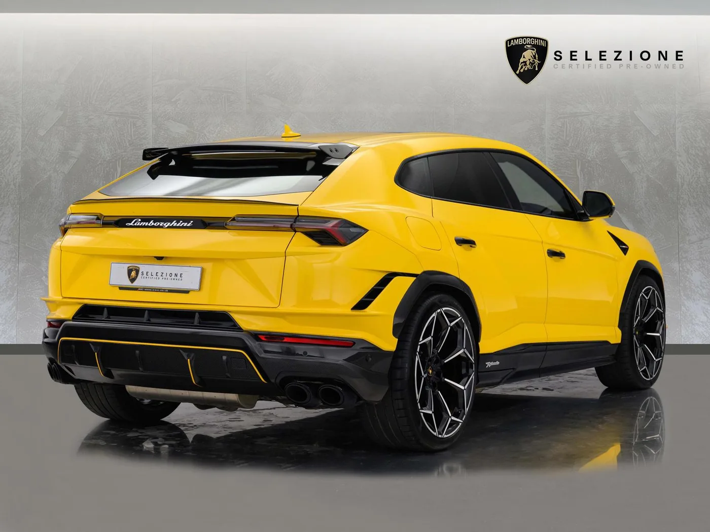 2024 Lamborghini Urus Performante offered by a franchised dealer group in London, United Kingdom, photo 3 of 20