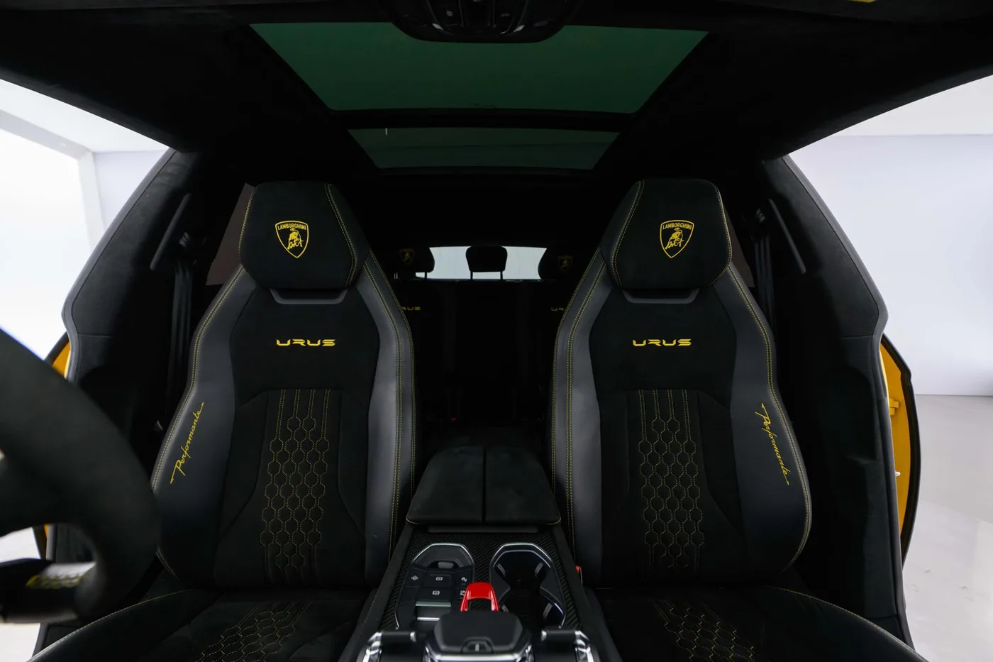 2024 Lamborghini Urus Performante offered by a franchised dealer group in London, United Kingdom, photo 7 of 20