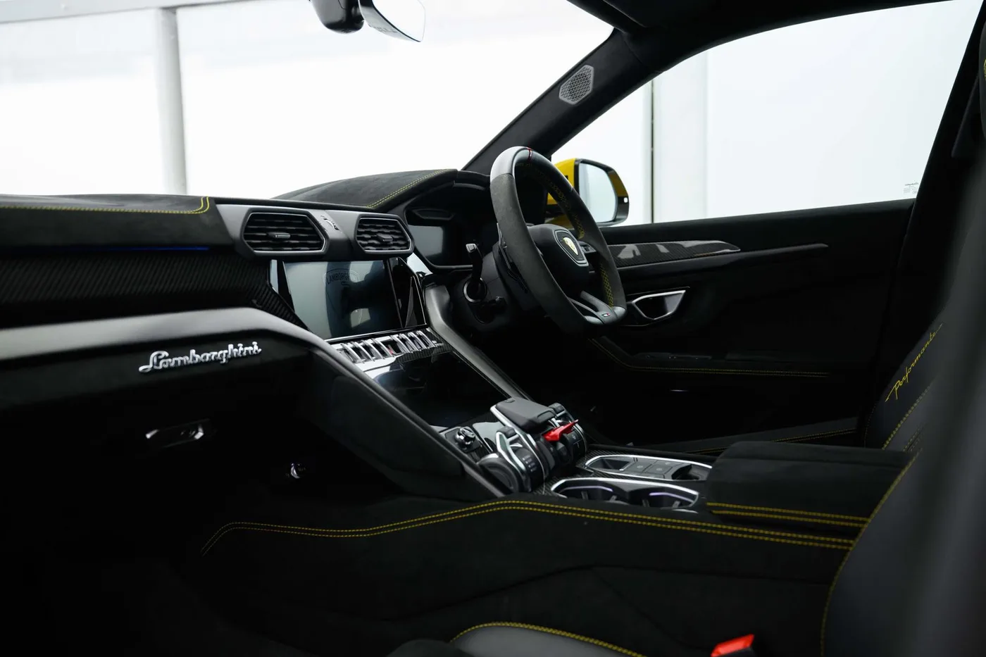 2024 Lamborghini Urus Performante offered by a franchised dealer group in London, United Kingdom, photo 17 of 20