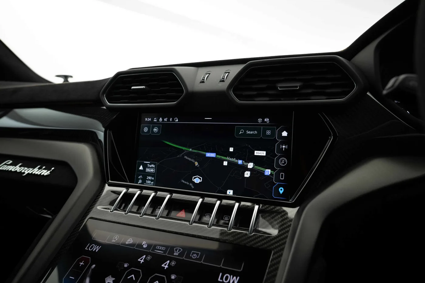 2024 Lamborghini Urus Performante offered by a franchised dealer group in London, United Kingdom, photo 14 of 20
