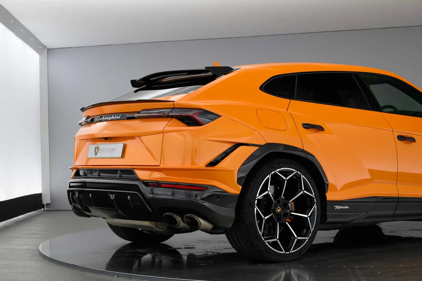 2024 Lamborghini Urus Performante offered by a franchised dealer group in London, United Kingdom, photo 19 of 20