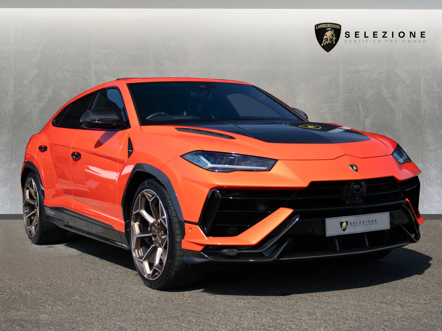 2024 Lamborghini Urus Performante proposée par un groupe de concessions agréées à Manchester, Royaume-Uni, photo principale