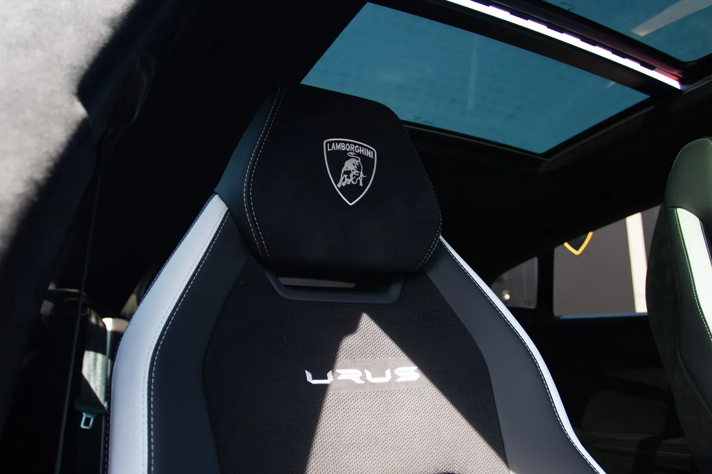 2024 Lamborghini Urus Performante offered by a franchised dealer group in Manchester, United Kingdom, photo 6 of 20