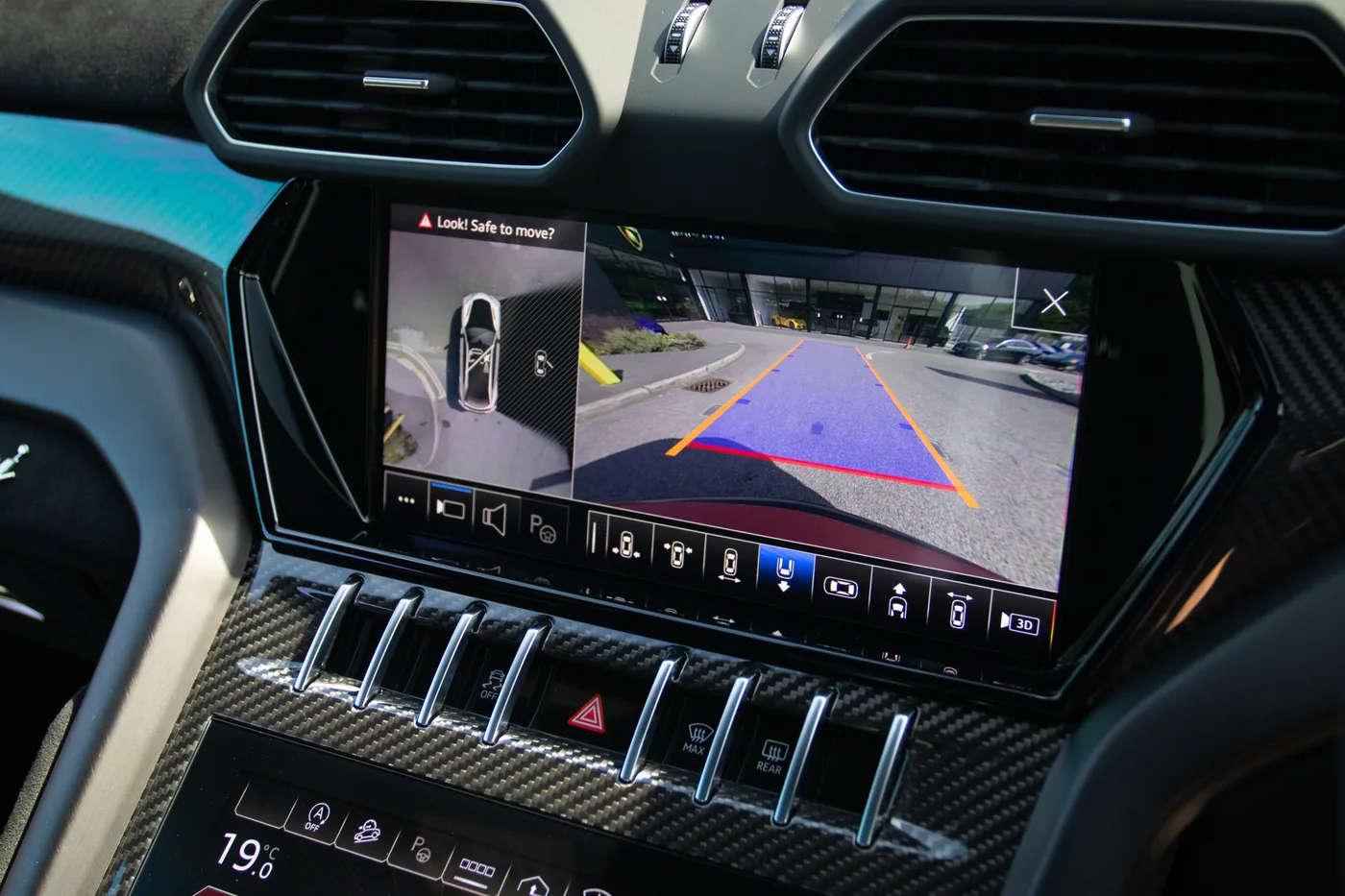 2024 Lamborghini Urus Performante offered by a franchised dealer group in Manchester, United Kingdom, photo 19 of 20