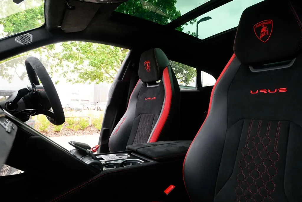 2024 Lamborghini Urus Performante, 18/20