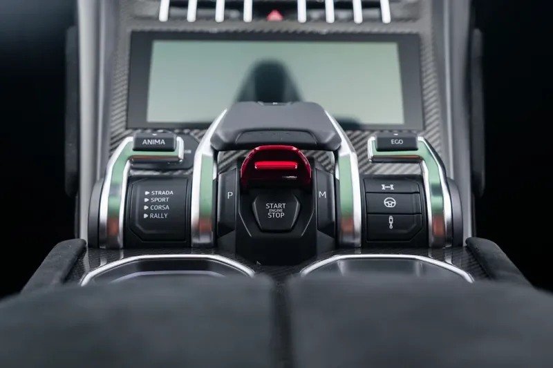 2024 Lamborghini Urus Performante, 11/20