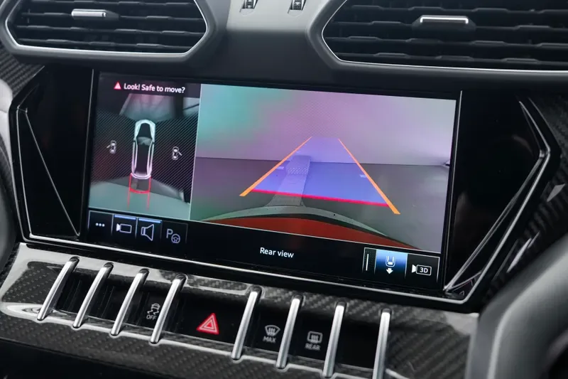 2024 Lamborghini Urus Performante, 15/20