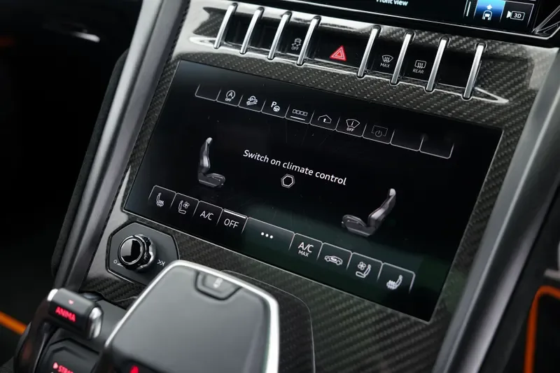 2024 Lamborghini Urus Performante, 16/20