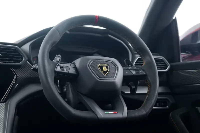 2024 Lamborghini Urus Performante, 18/20
