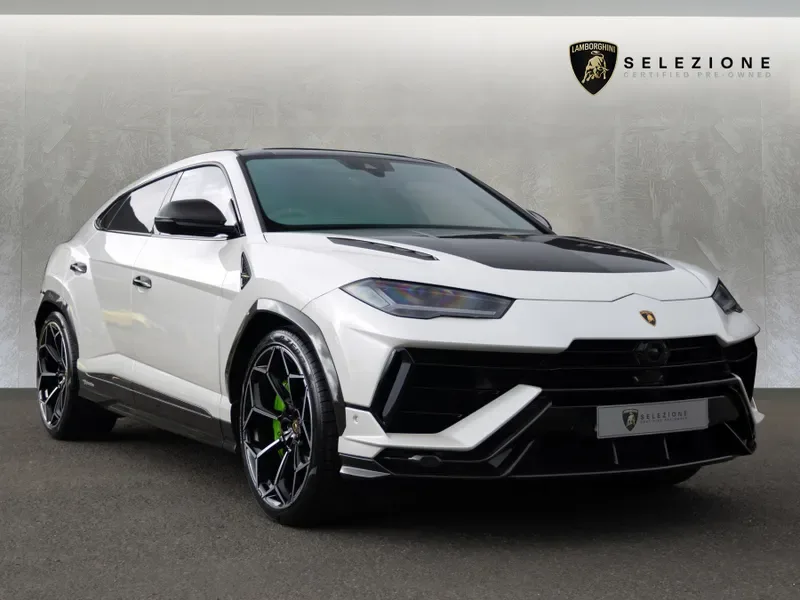 2024 Lamborghini Urus Performante proposé par un groupe de concessions agréées à Manchester, Royaume-Uni, photo principale