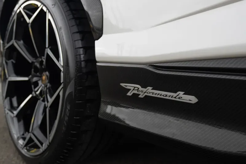 2024 Lamborghini Urus Performante, 12/20