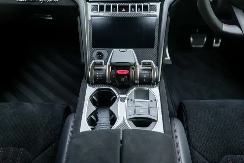 2024 Lamborghini Urus Performante, 12/20