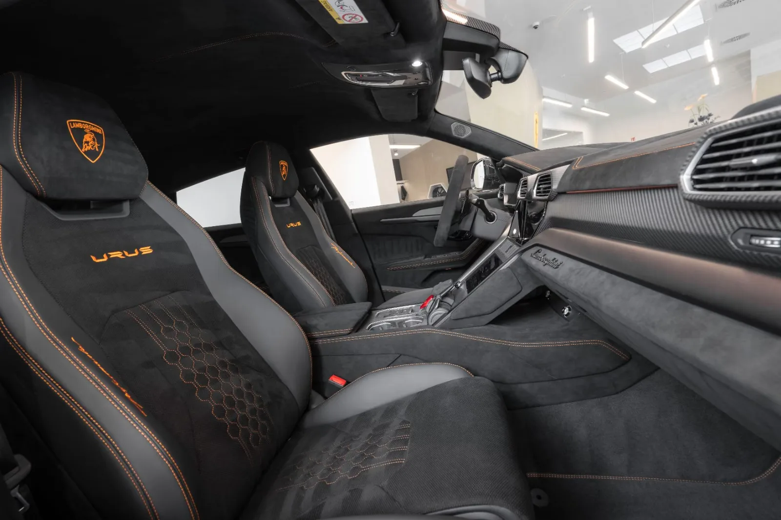 2024 Lamborghini Urus Performante, 6/19