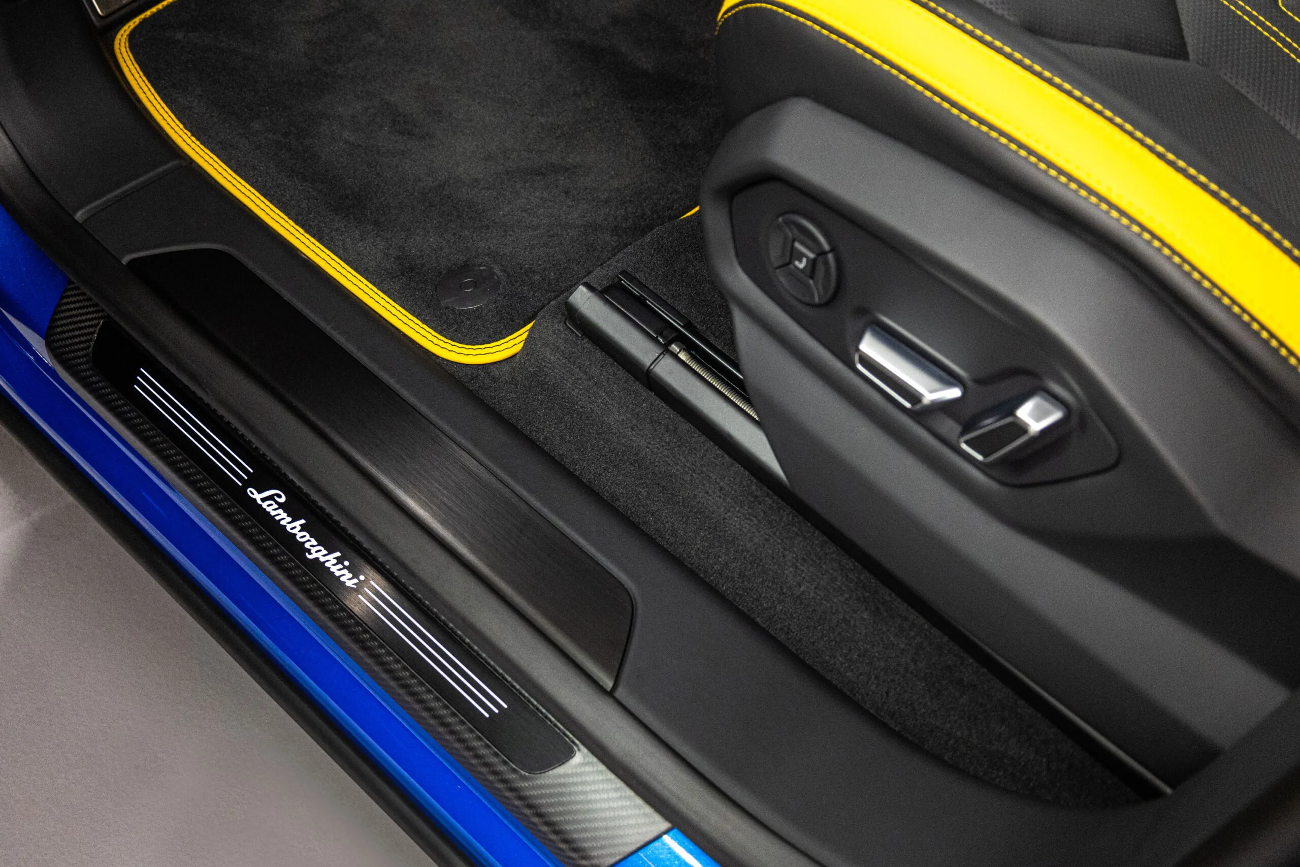 2024 Lamborghini Urus Performante, 13/20