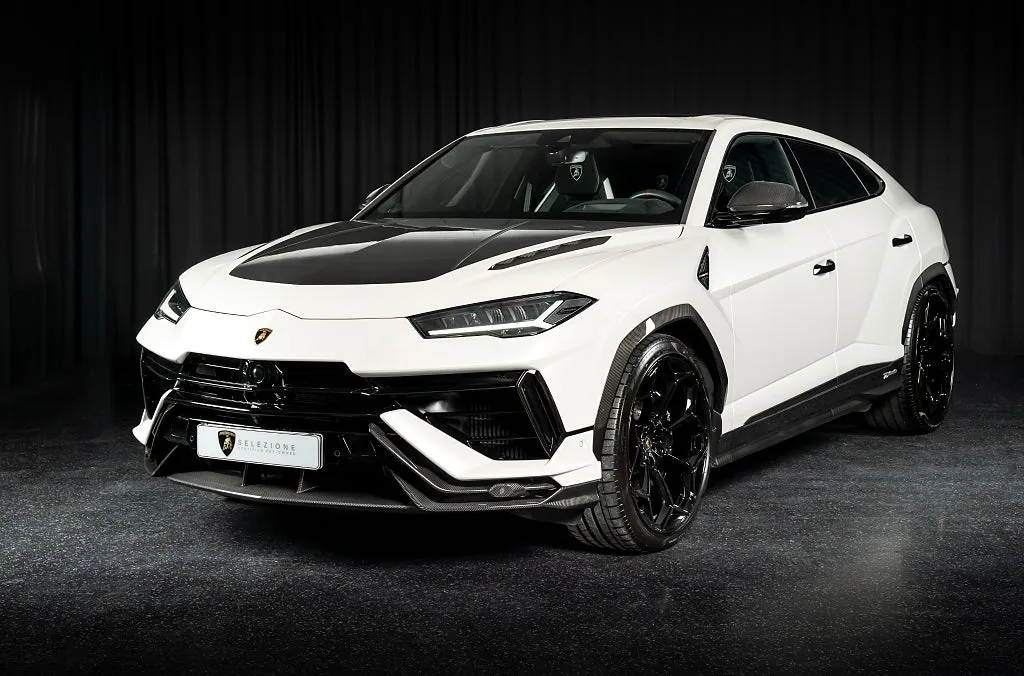 2024 Lamborghini Urus Performante offered by an authorised dealer in Järfälla, Sweden, main photo