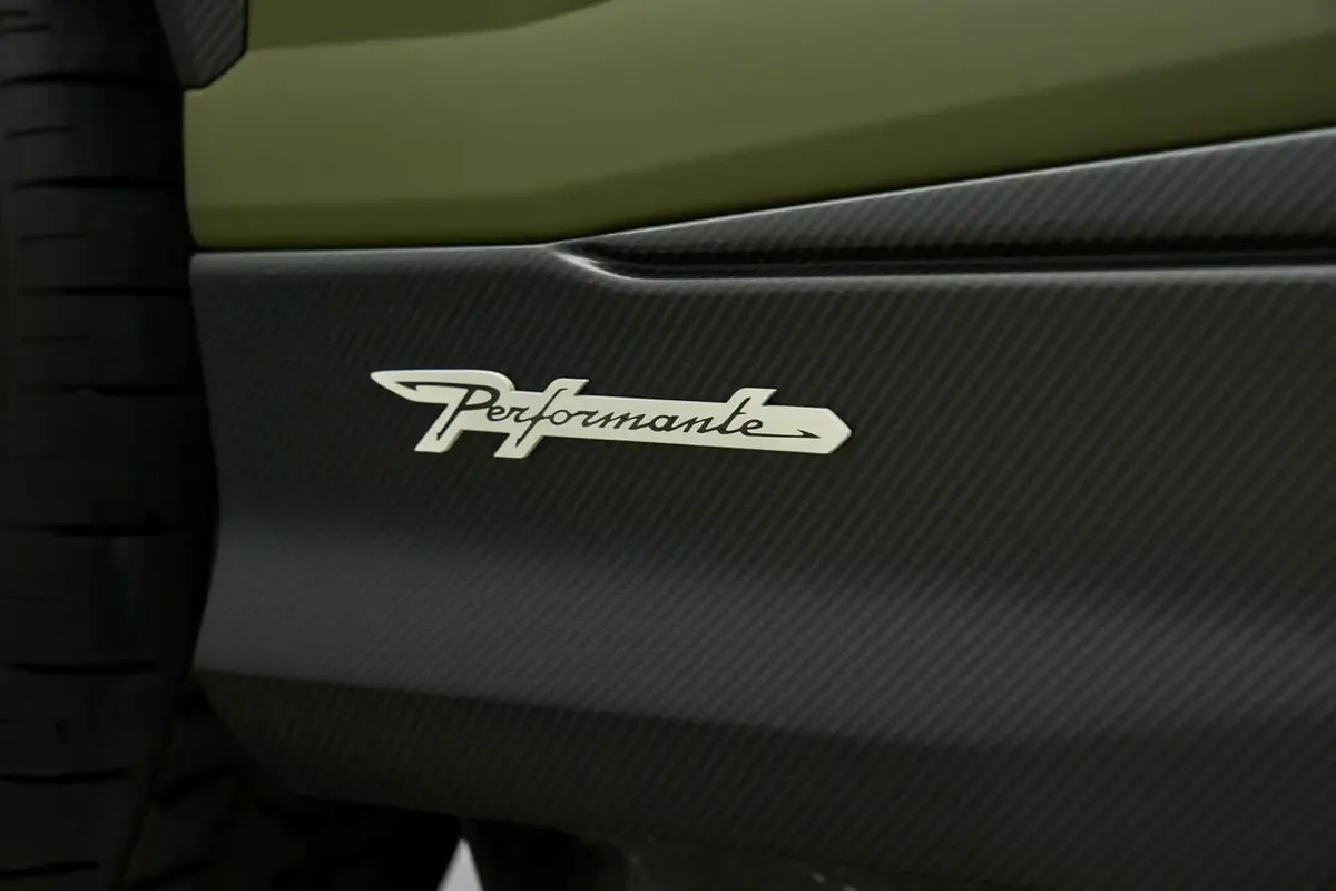 2024 Lamborghini Urus Performante, 9/16