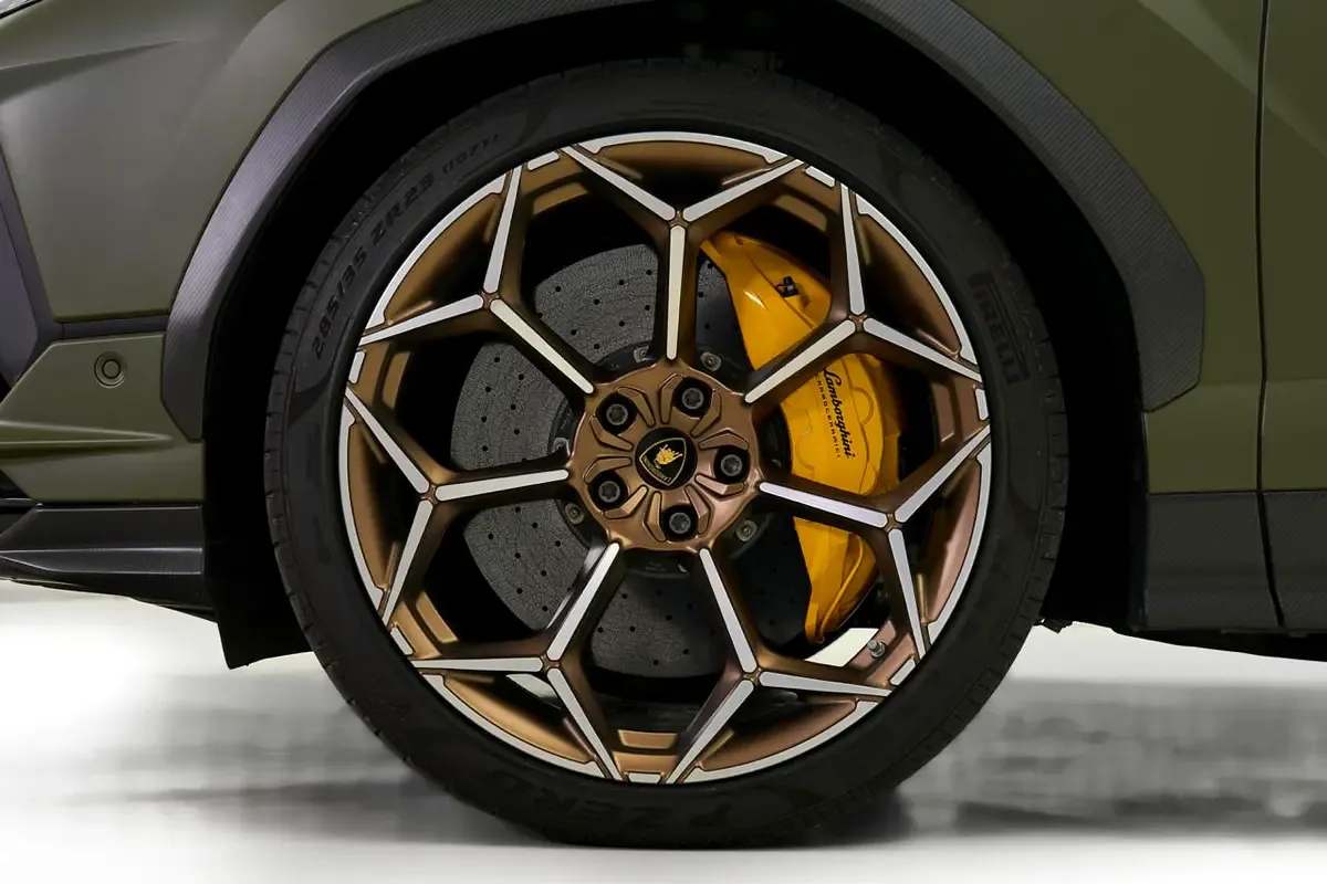 2024 Lamborghini Urus Performante, 11/16