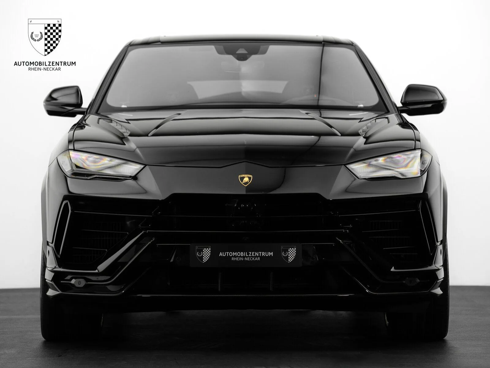 2024 Lamborghini Urus Performante, 2/30