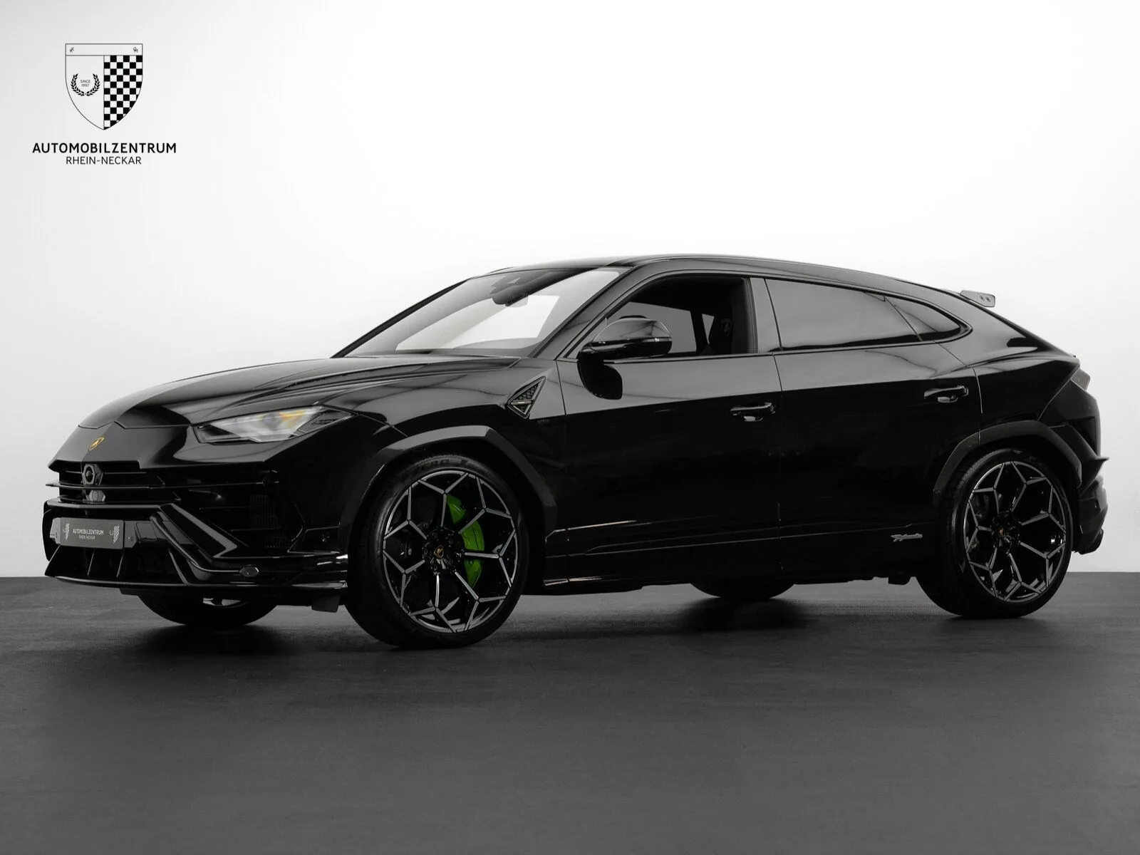 2024 Lamborghini Urus Performante, 3/30
