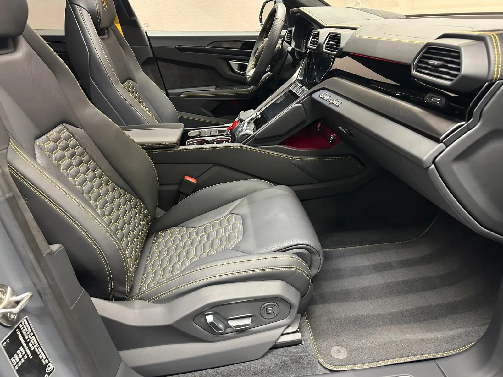 2024 Lamborghini Urus S, 27/30
