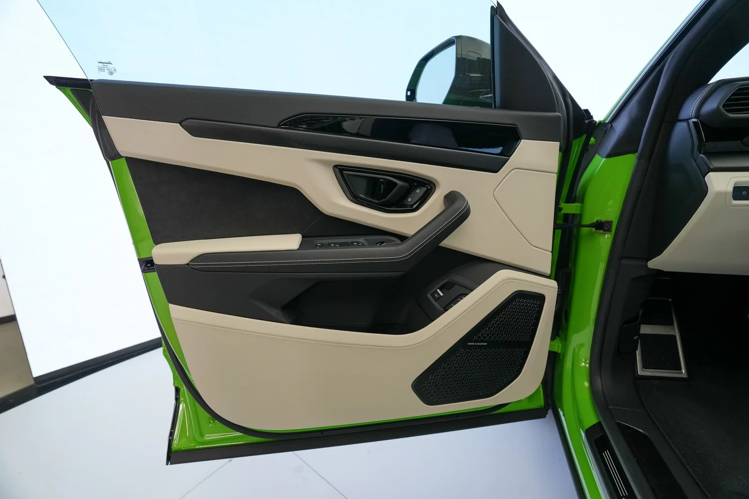 2024 Lamborghini Urus S, 4/19