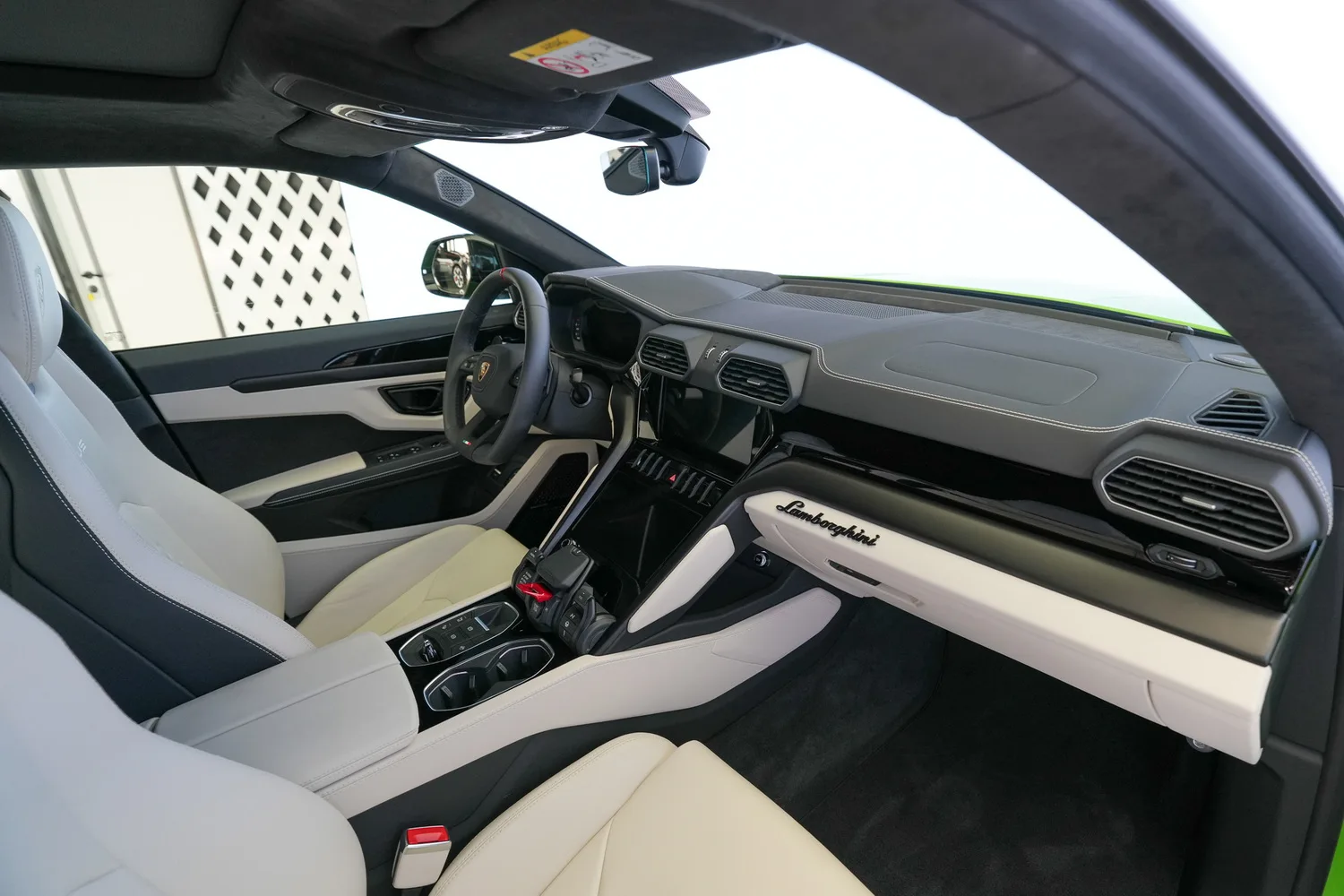 2024 Lamborghini Urus S, 12/19