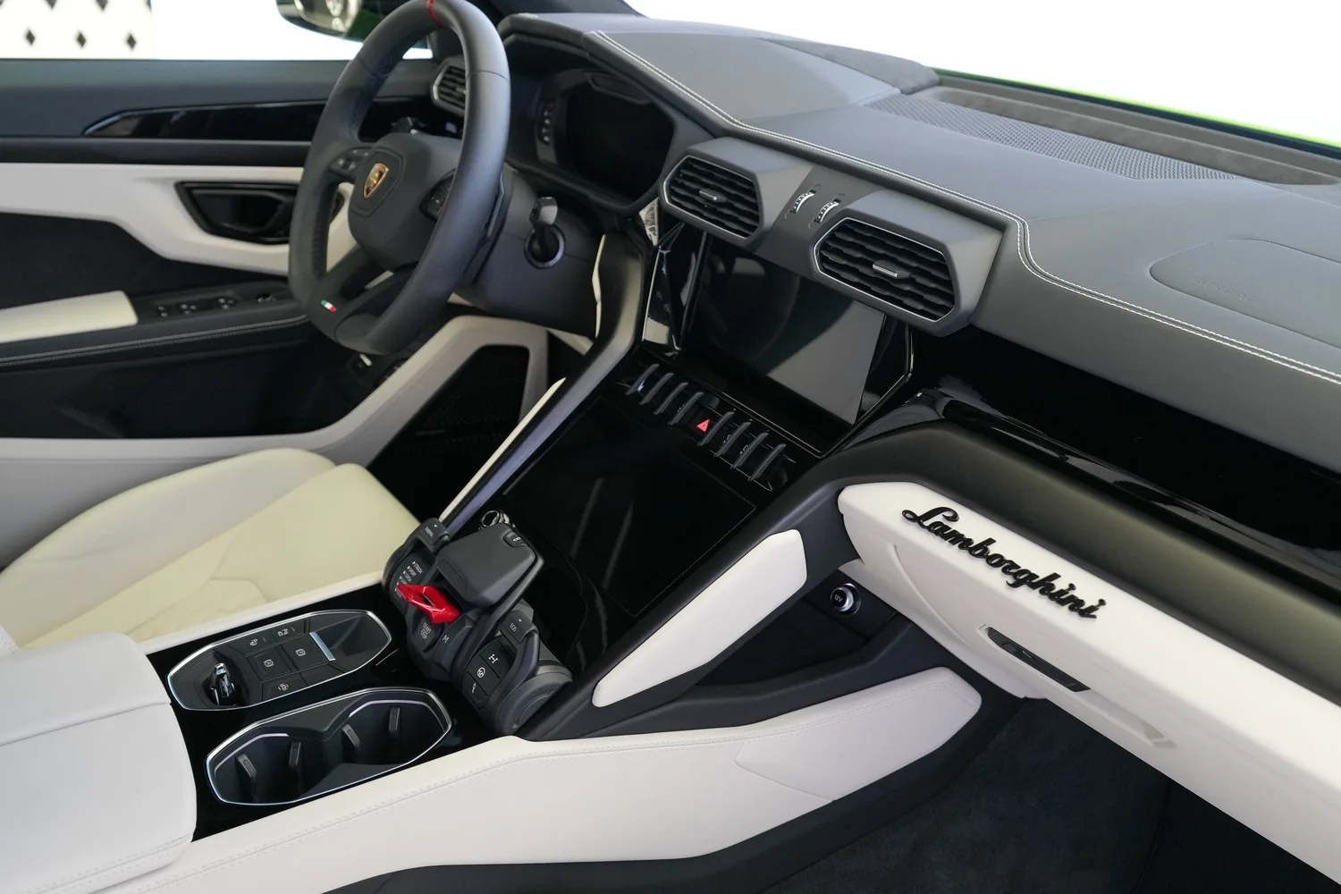 2024 Lamborghini Urus S, 13/19