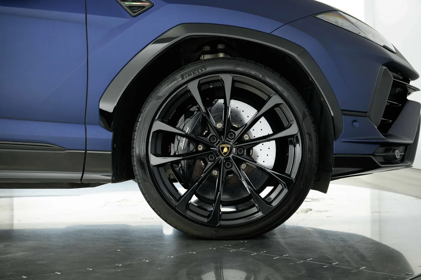 2024 Lamborghini Urus S angeboten von einer Vertragshändlergruppe in Mayfair, Vereinigtes Königreich, Foto 9 von 20