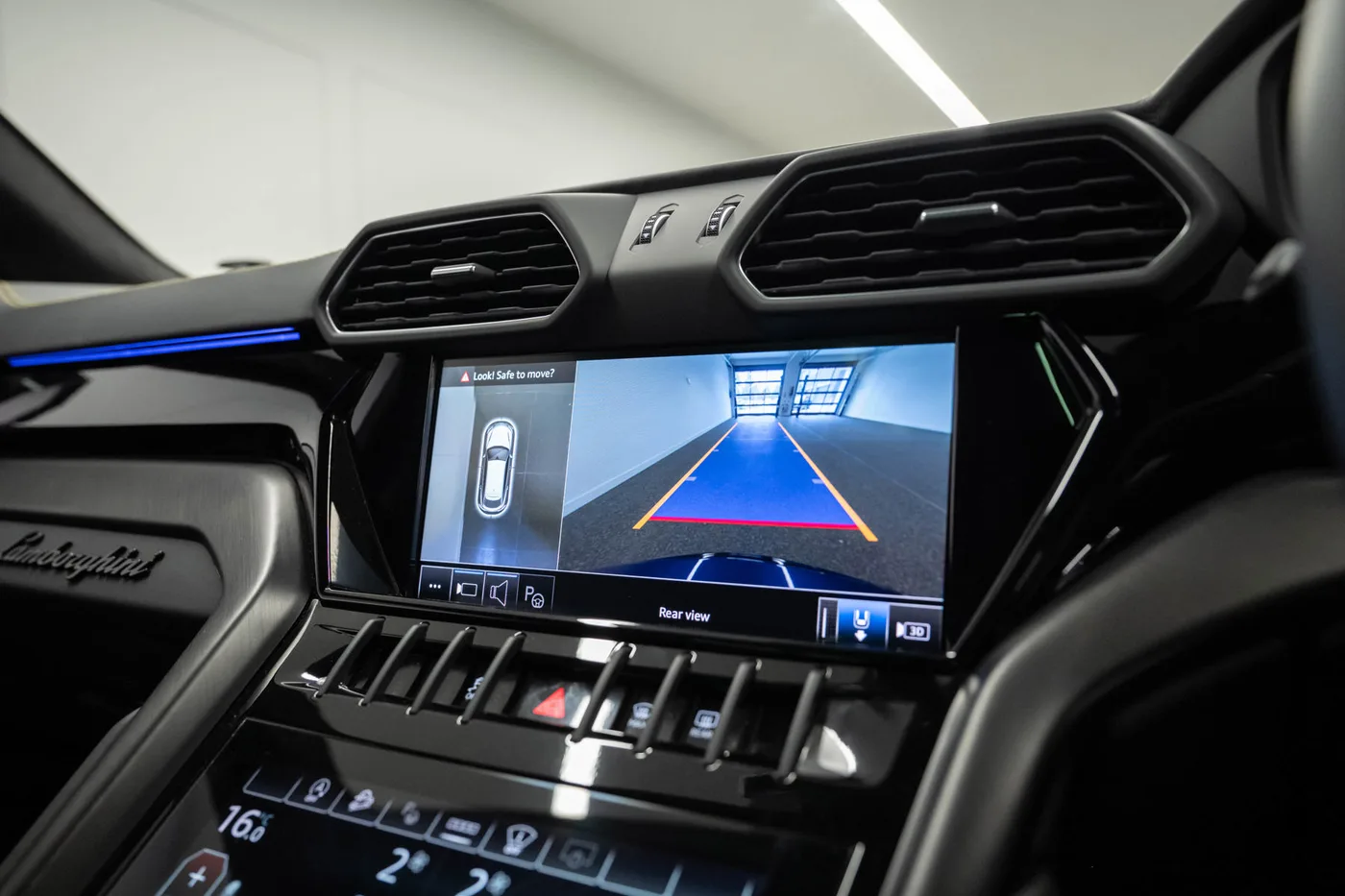 2024 Lamborghini Urus S angeboten von einer Vertragshändlergruppe in London, Vereinigtes Königreich, Foto 16 von 20