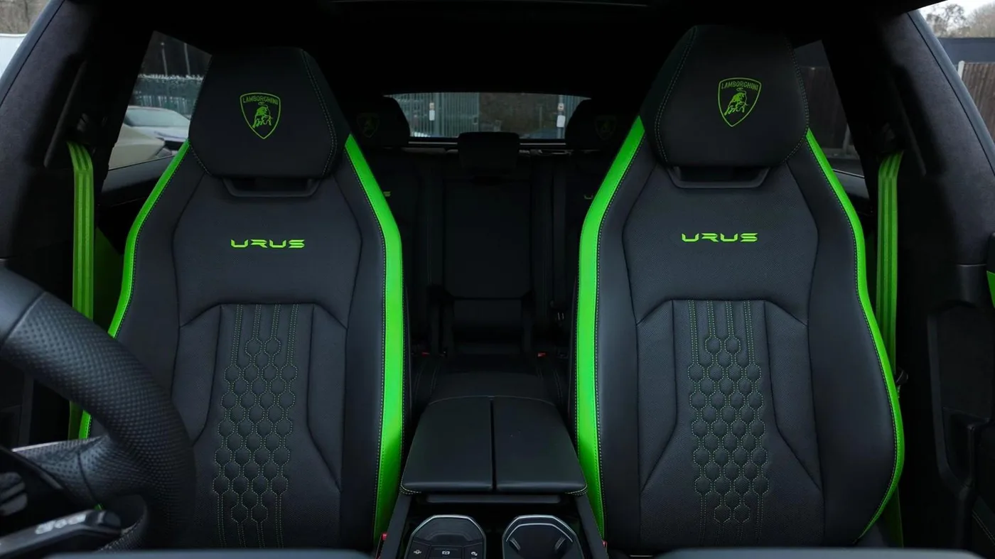 2024 Lamborghini Urus S angeboten von einer Vertragshändlergruppe in Manchester, Vereinigtes Königreich, Foto 7 von 20