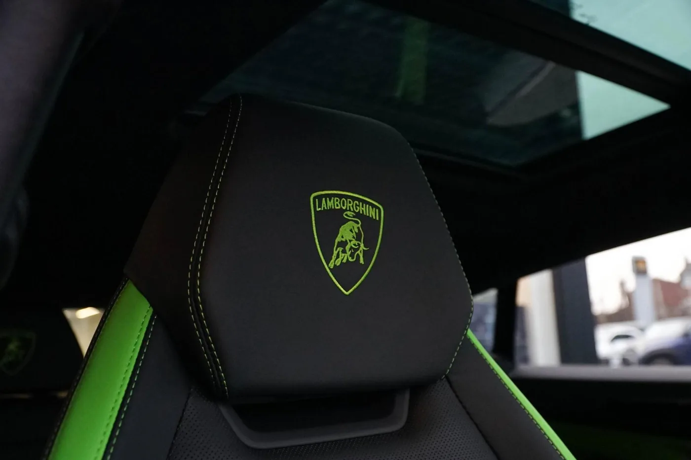 2024 Lamborghini Urus S angeboten von einer Vertragshändlergruppe in Manchester, Vereinigtes Königreich, Foto 18 von 20