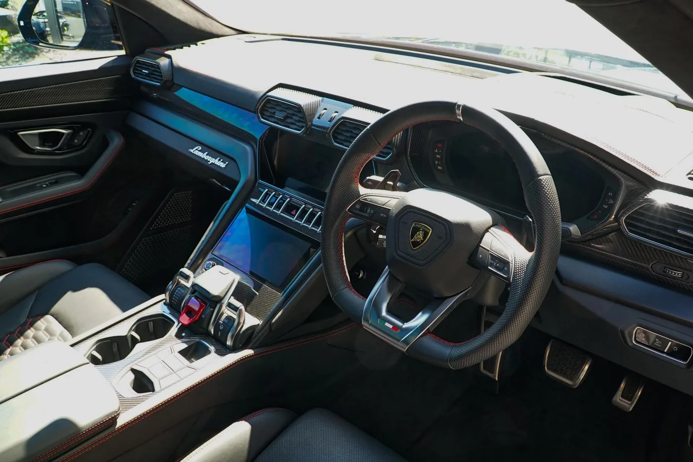 2024 Lamborghini Urus S angeboten von einer Vertragshändlergruppe in Manchester, Vereinigtes Königreich, Foto 17 von 20