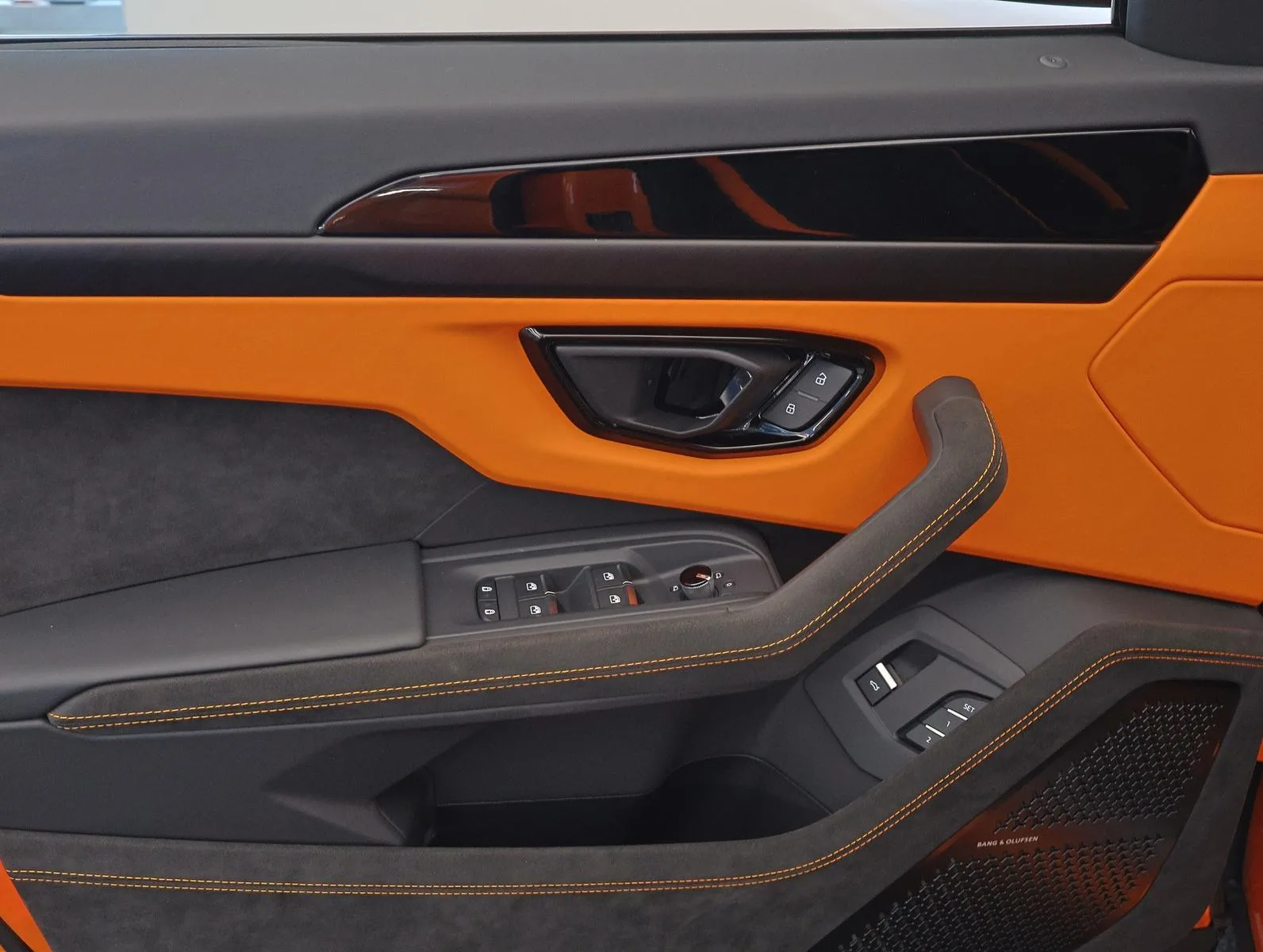 2024 Lamborghini Urus S, 14/24