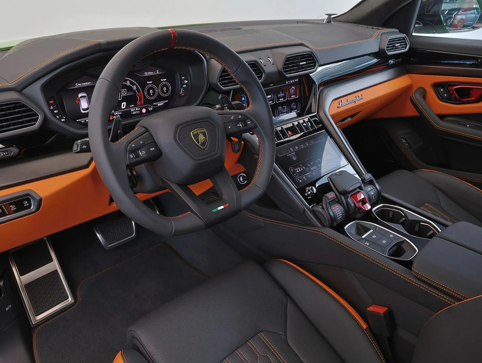 2024 Lamborghini Urus S, 8/21