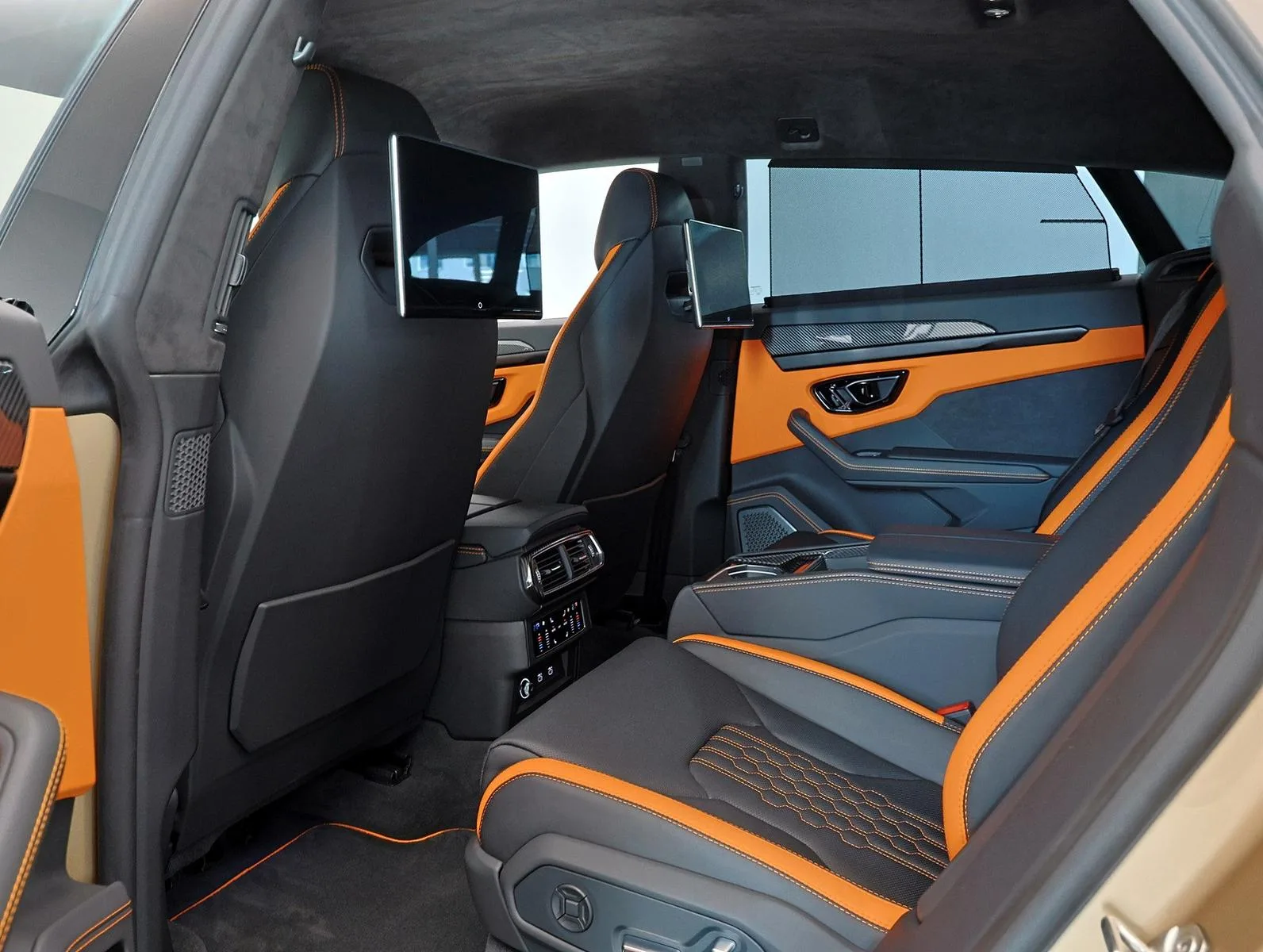 2024 Lamborghini Urus S, 8/25