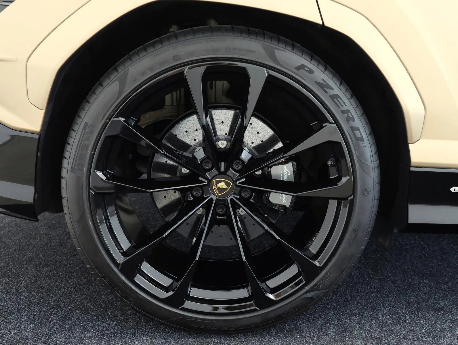 2024 Lamborghini Urus S, 18/25