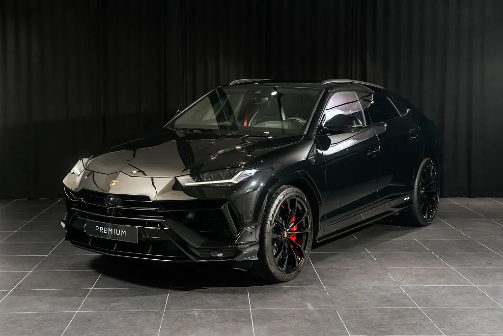 2024 Lamborghini Urus S offered by an authorised dealer in Arlöv, Sweden, main photo