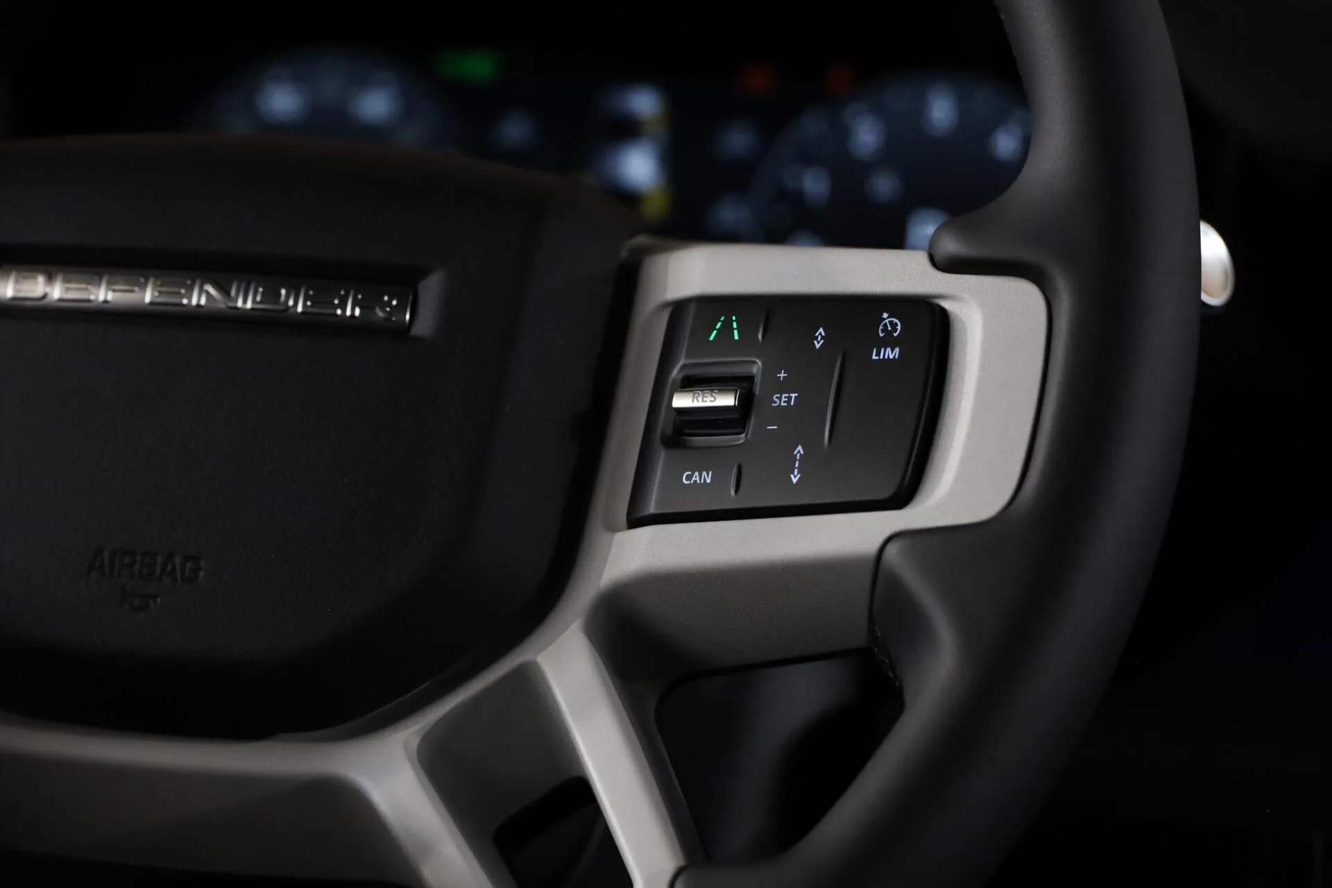 2024 Land Rover Defender 110 P300e X-Dynamic SE, 21/30