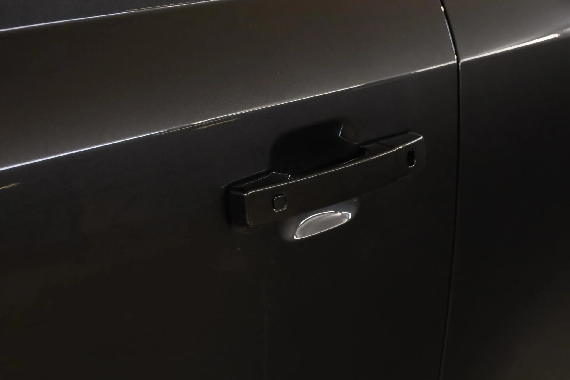 2024 Land Rover Defender 110 P300e X-Dynamic SE, 29/30