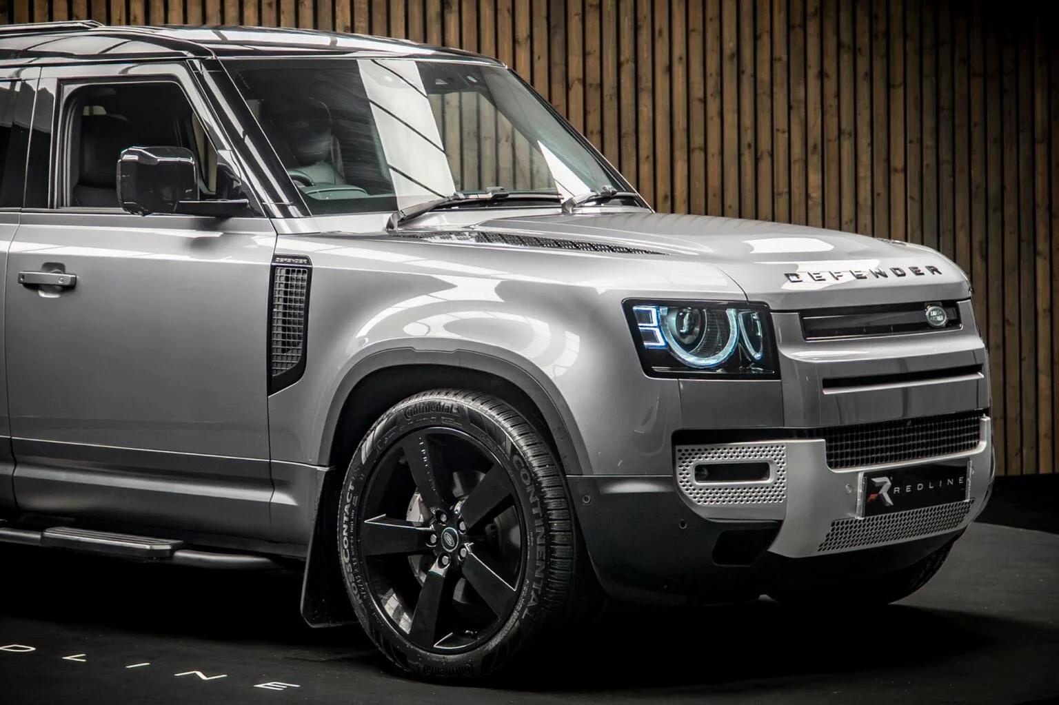 2024 Land Rover Defender 110 D300 HSE, 9/30