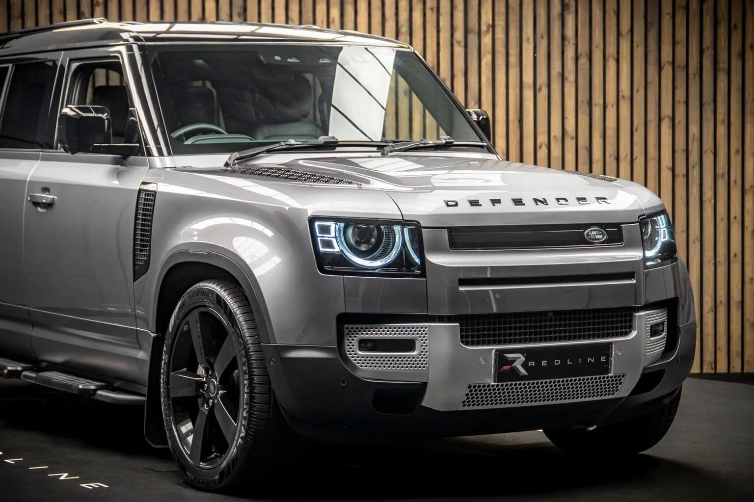 2024 Land Rover Defender 110 D300 HSE, 11/30